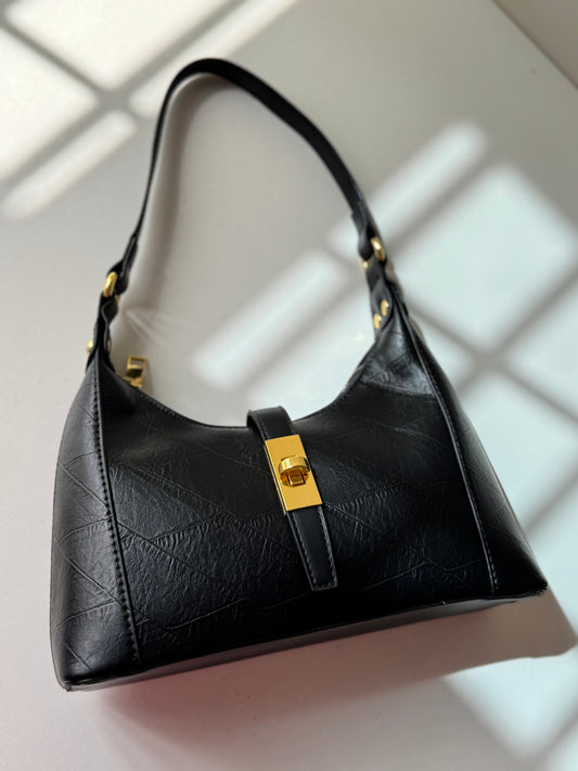 one-shoulder underarm bag